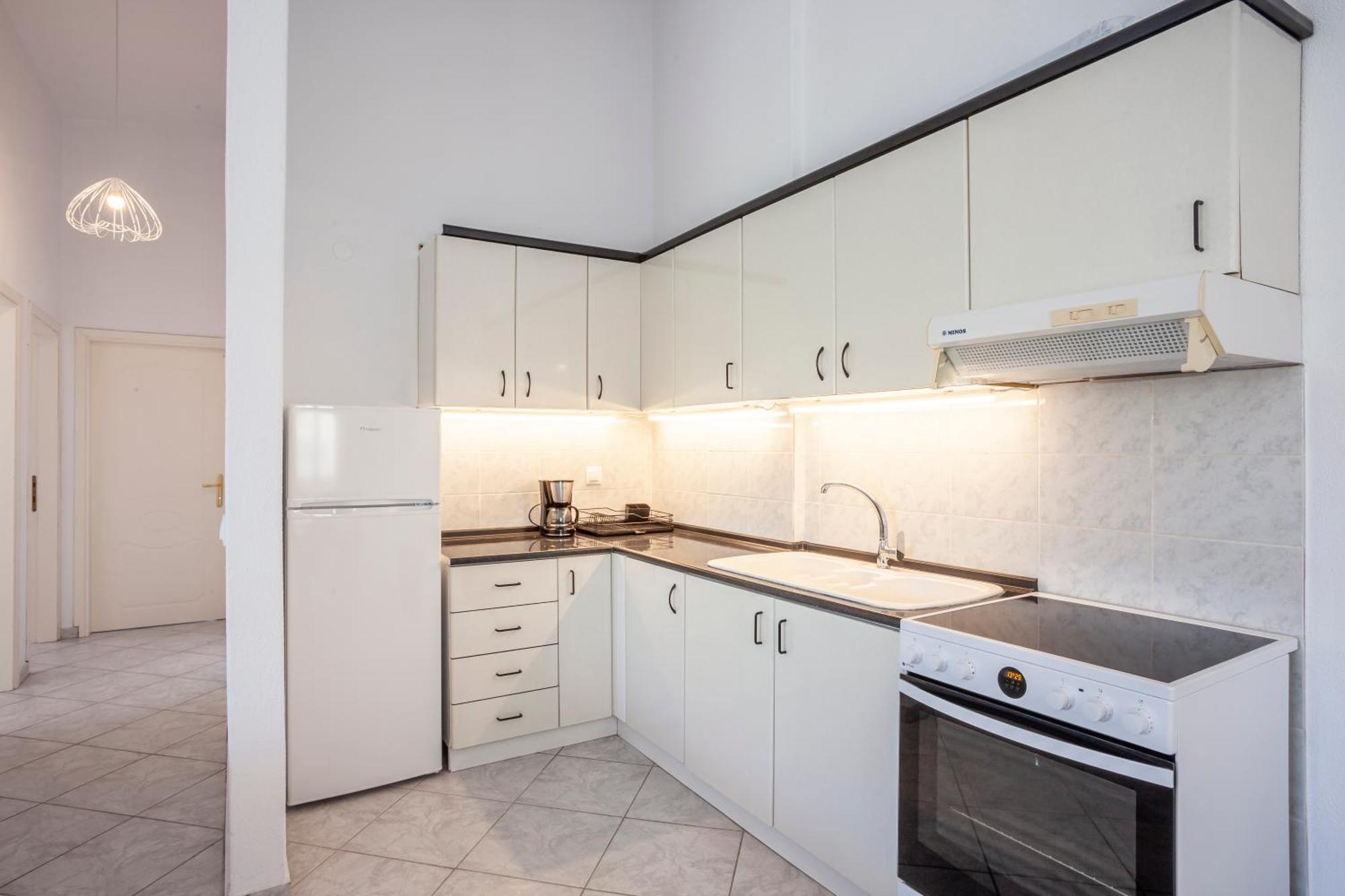 Aris Luxury Apartments Pefkochori Exterior photo