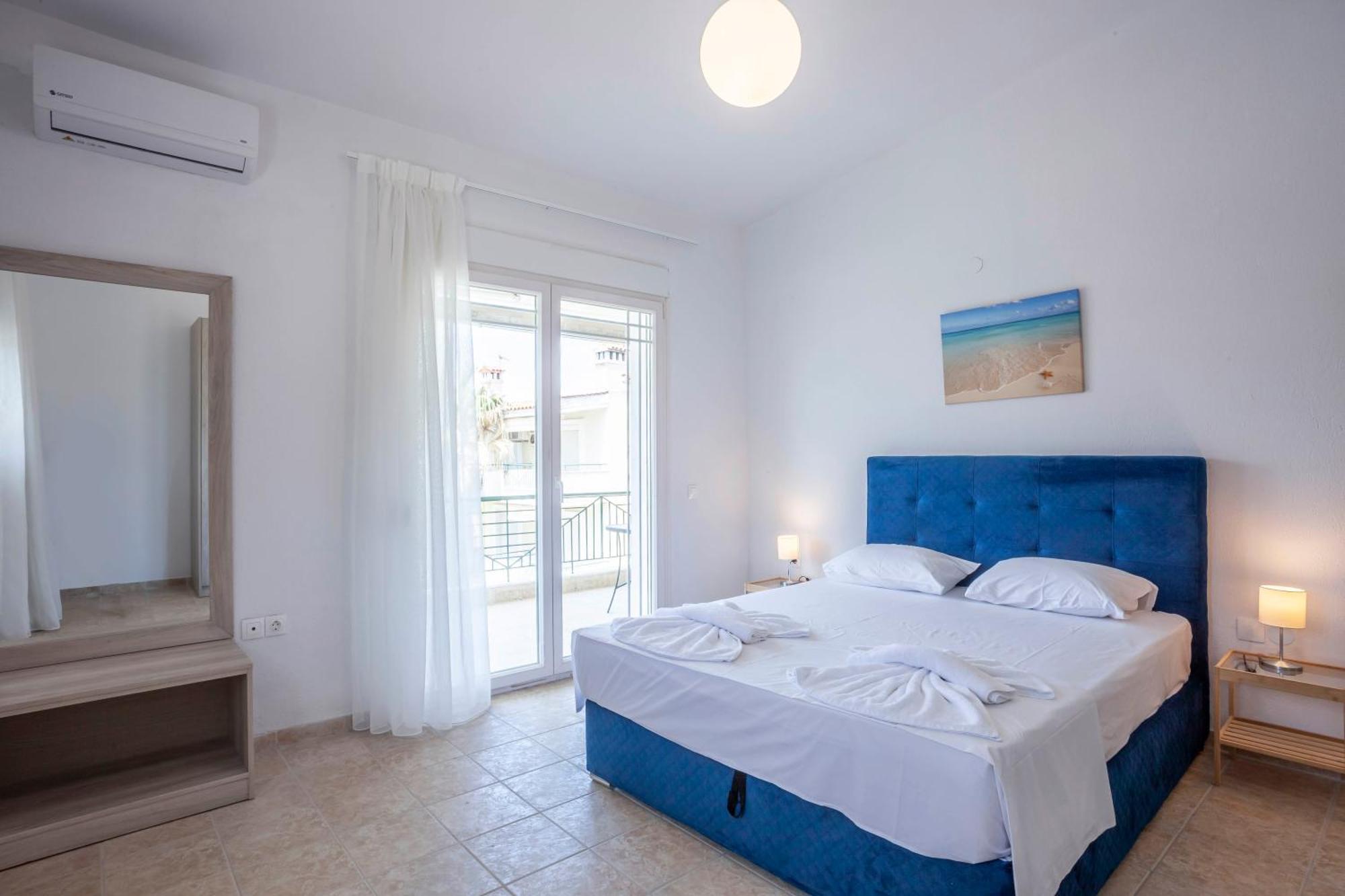 Aris Luxury Apartments Pefkochori Exterior photo